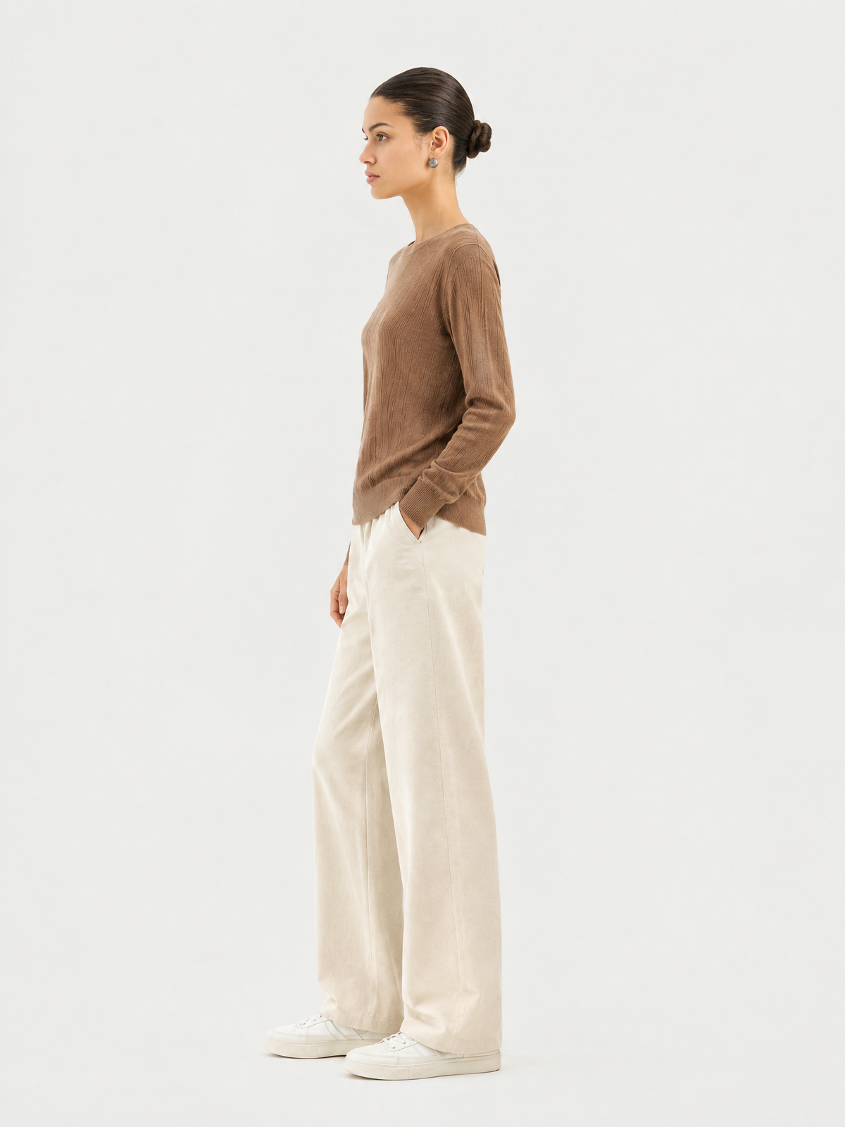 Wool crewneck sweater — Side view