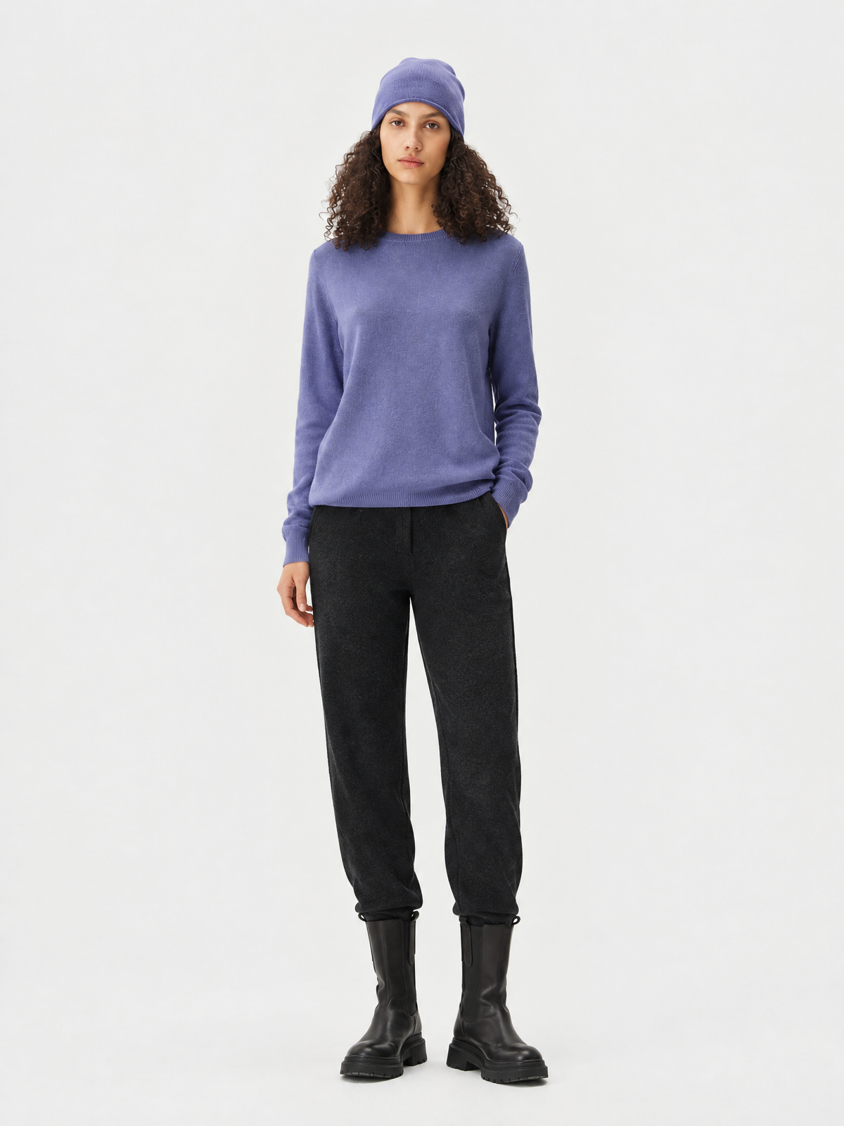 Knit jogger pants — Front view