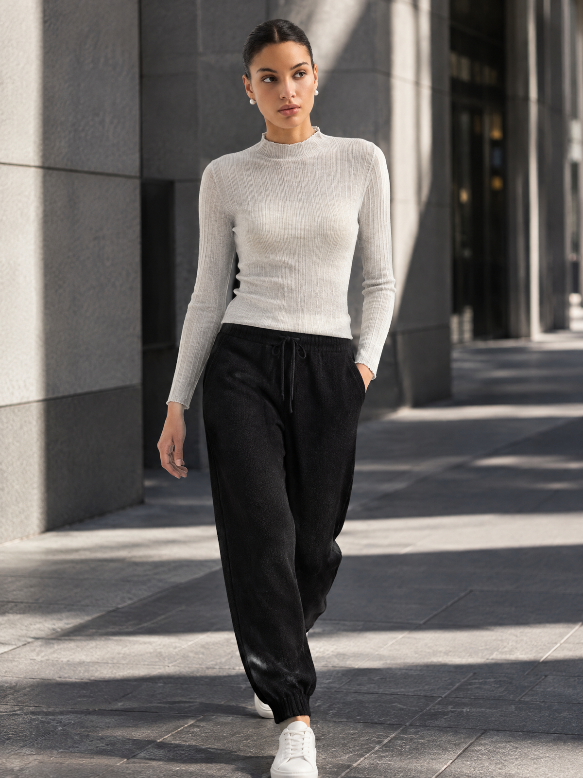Knit jogger pants — Lifestyle scene