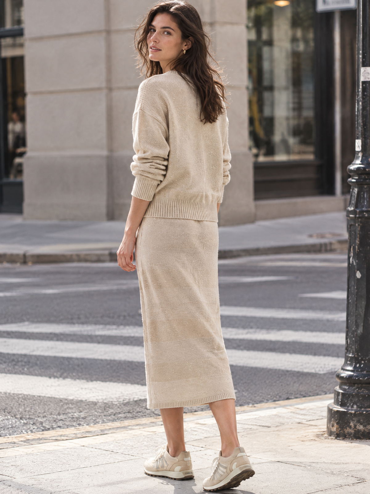 Knit midi skirt — Lifestyle scene