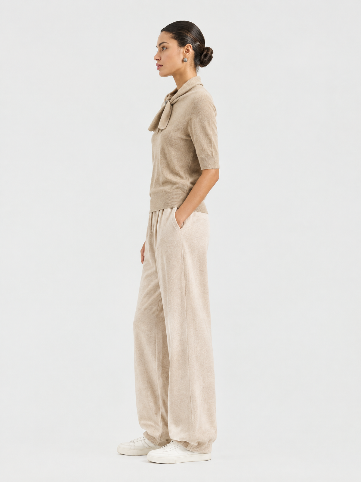 Short-sleeve bow-neck knit top — Side view